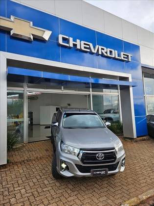 TOYOTA HILUX 2.8 SRV 4X4 CD 16V DIESEL 4P AUTOMÁTICO TOYOTA HILUX 2.8 SRV 4X4 CD 16V DIESEL 4P AUTOMÁTICO